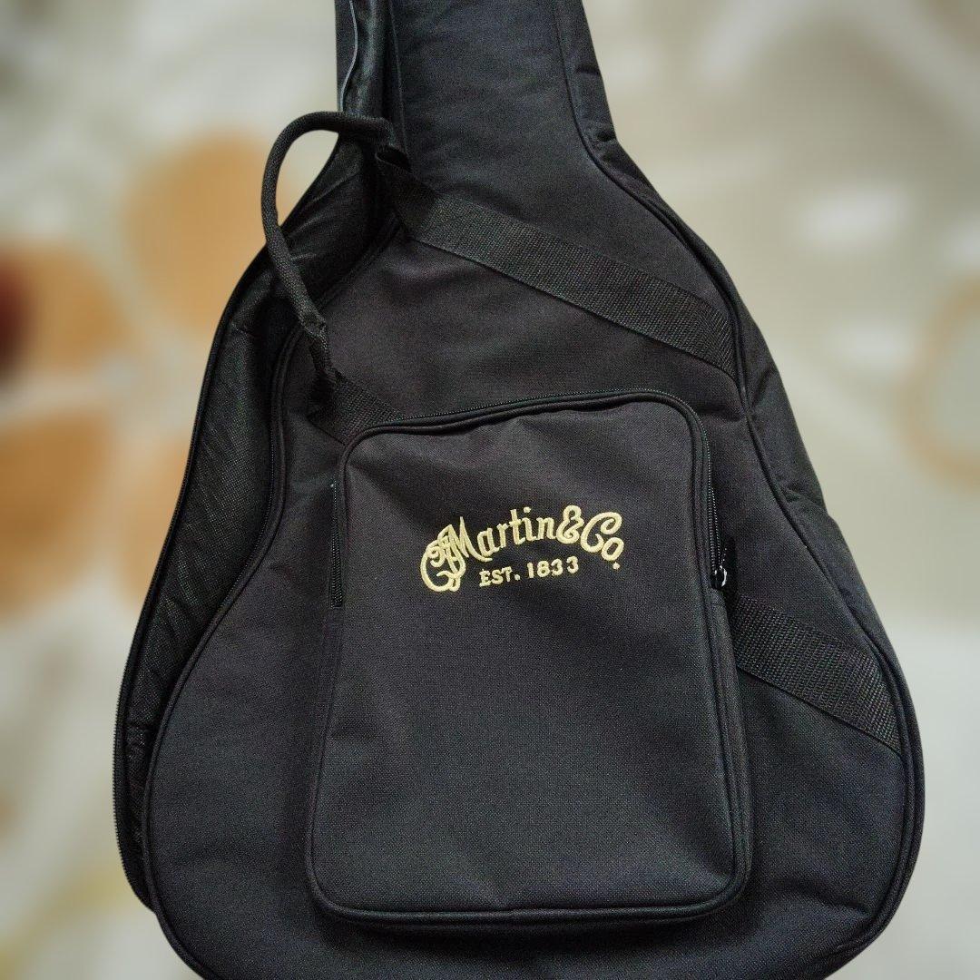 マーティンDJR2A。オール単板（サペリ）トラベルサイズギター