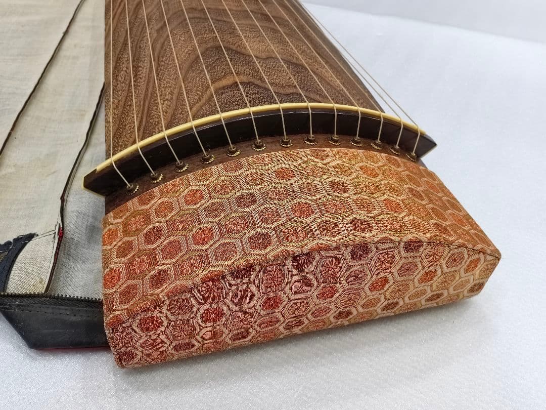 琴山田美木目和楽器弦楽器 13弦すだれ彫りケース付 送料込み