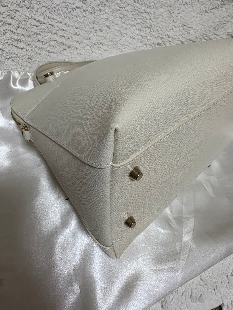 【美品】フルラ　パイパー　ハンド　ショルダーバッグ　オフホワイト