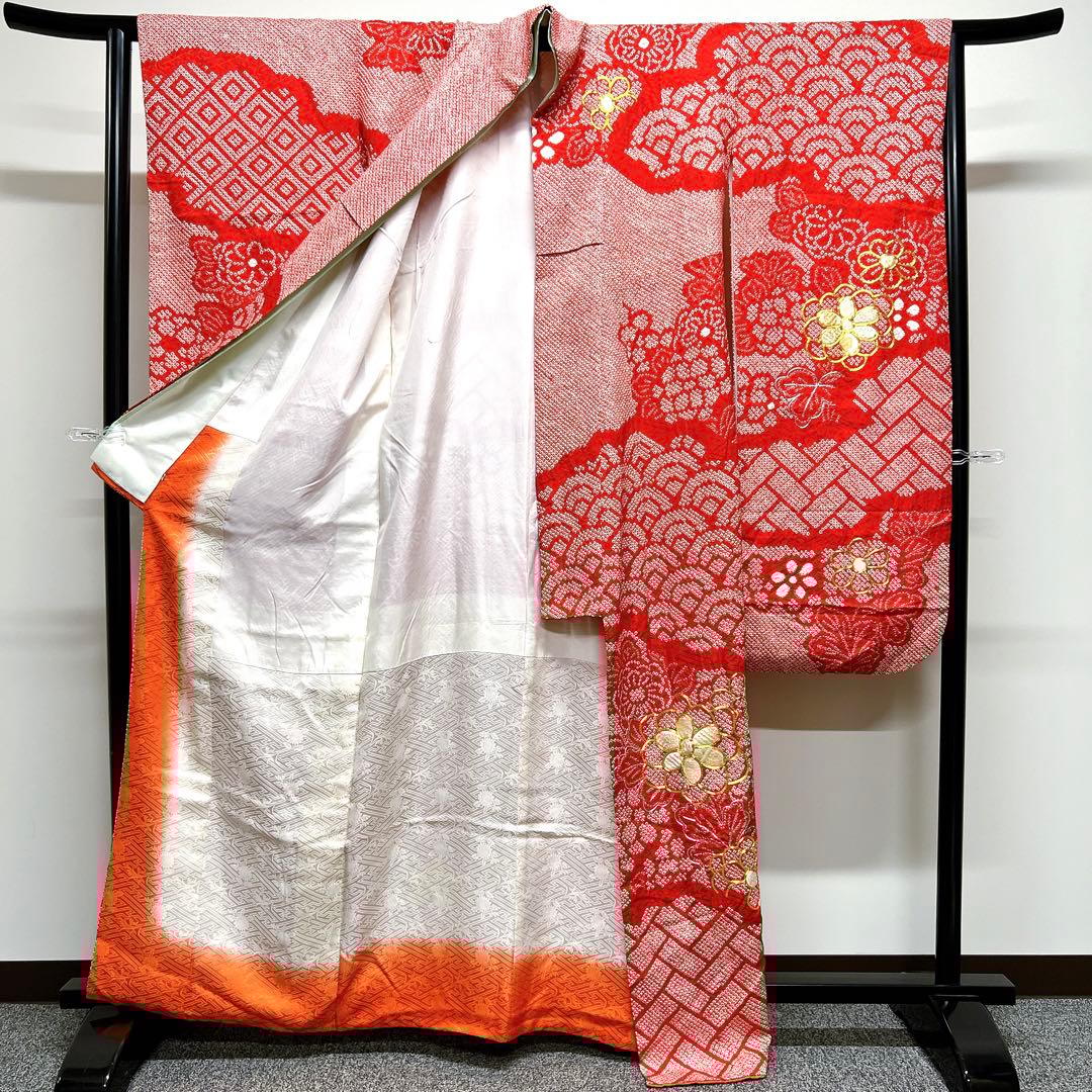 総絞りの振袖金駒刺繍着物