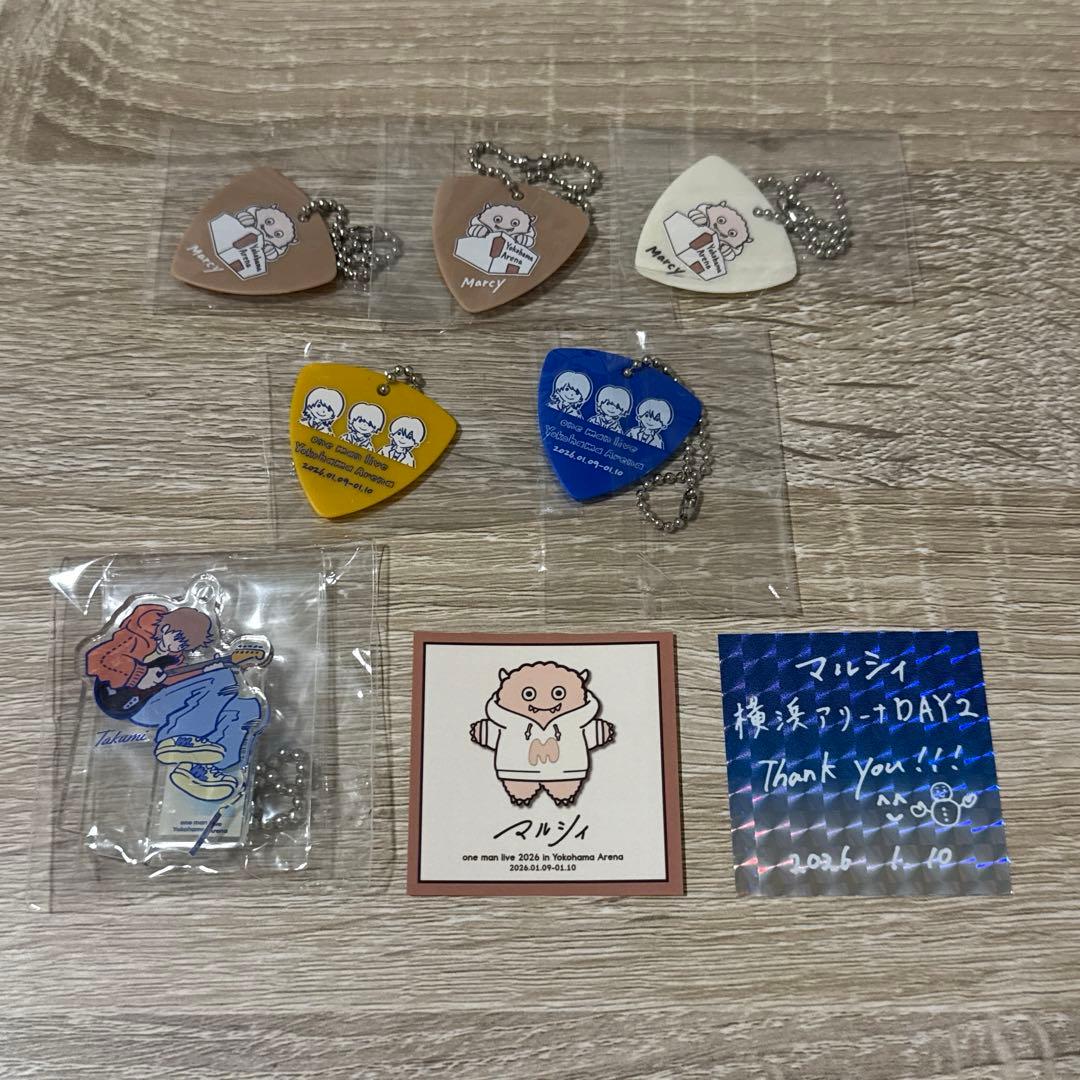 マルシィ 横浜アリーナ カプセルトイ ガチャガチャ