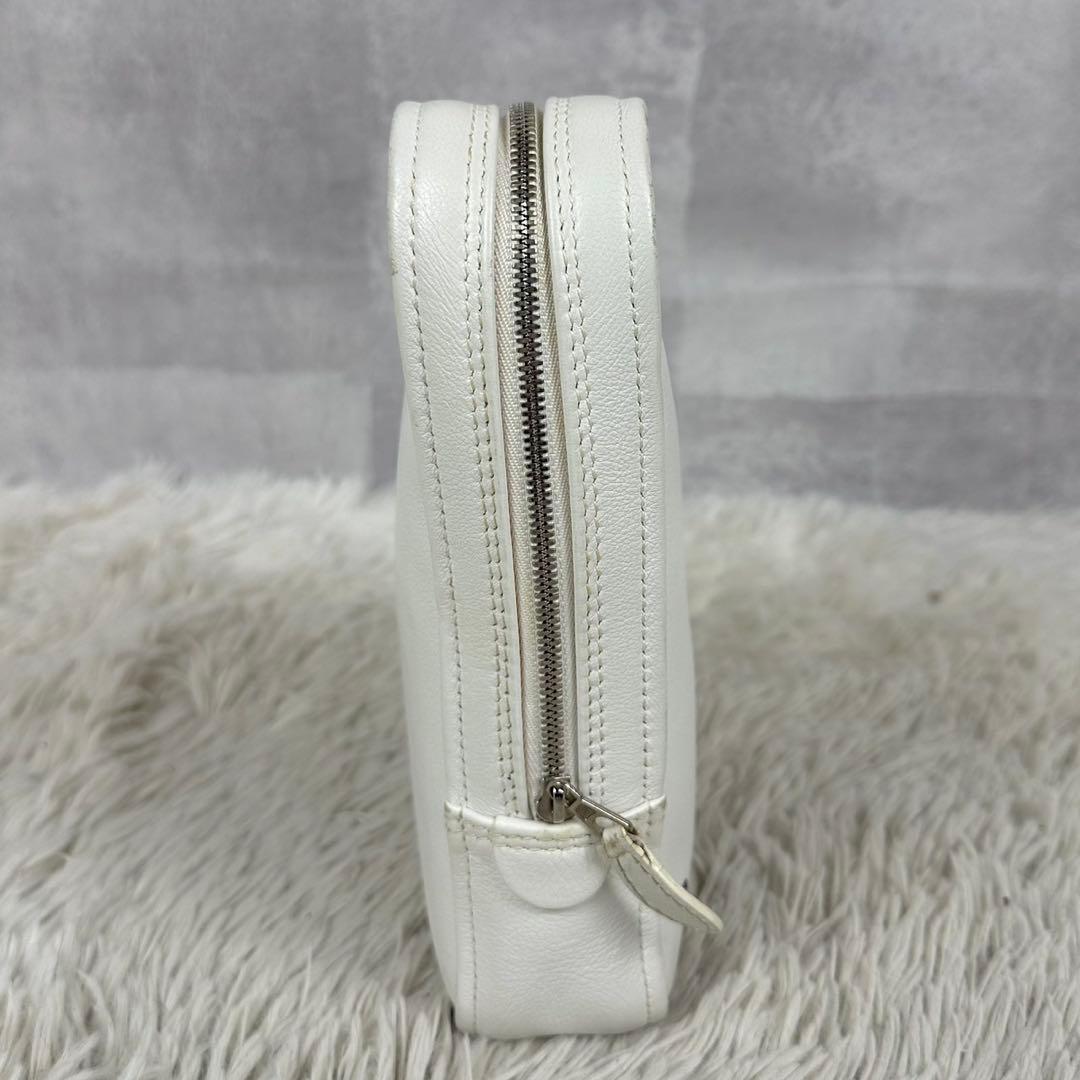 美品 バレンシアガ レザー トライアングル クラッチバッグ ファスナー