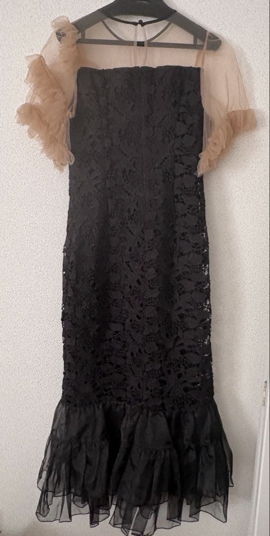 【Leja】アシンメトリーチュールスリーブレースフリルヘムIラインドレス