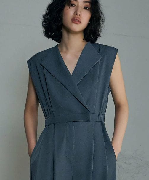 M ニアナ niana スタンドアウトカラーオールインパンツ 結婚式 ブルー