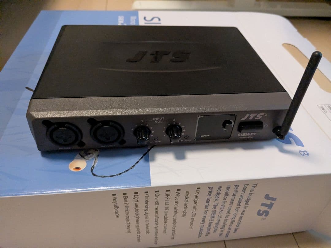 M*Z様 JTS SIEM-2ワイヤレスイヤモニシステムセット