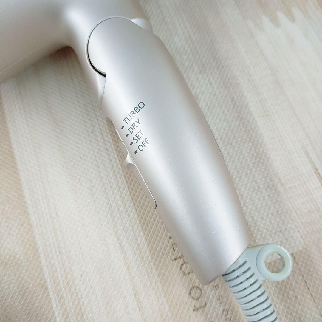 ほぼ未使用○Panasonic ナノケア ドライヤー EH-NA0G