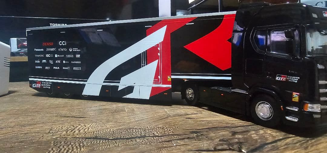 1/43 スカニア GRトランスポーター