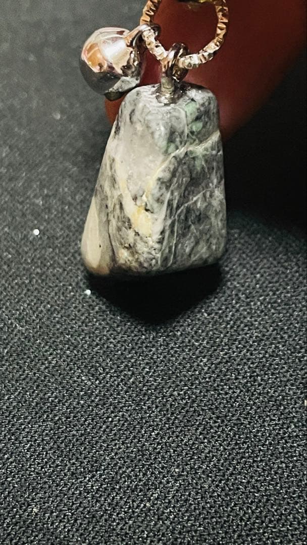 本日ラスト❣️即購入可✨2月22日‼️限定1✨糸魚川翡翠 昇り白蛇と卵❣️