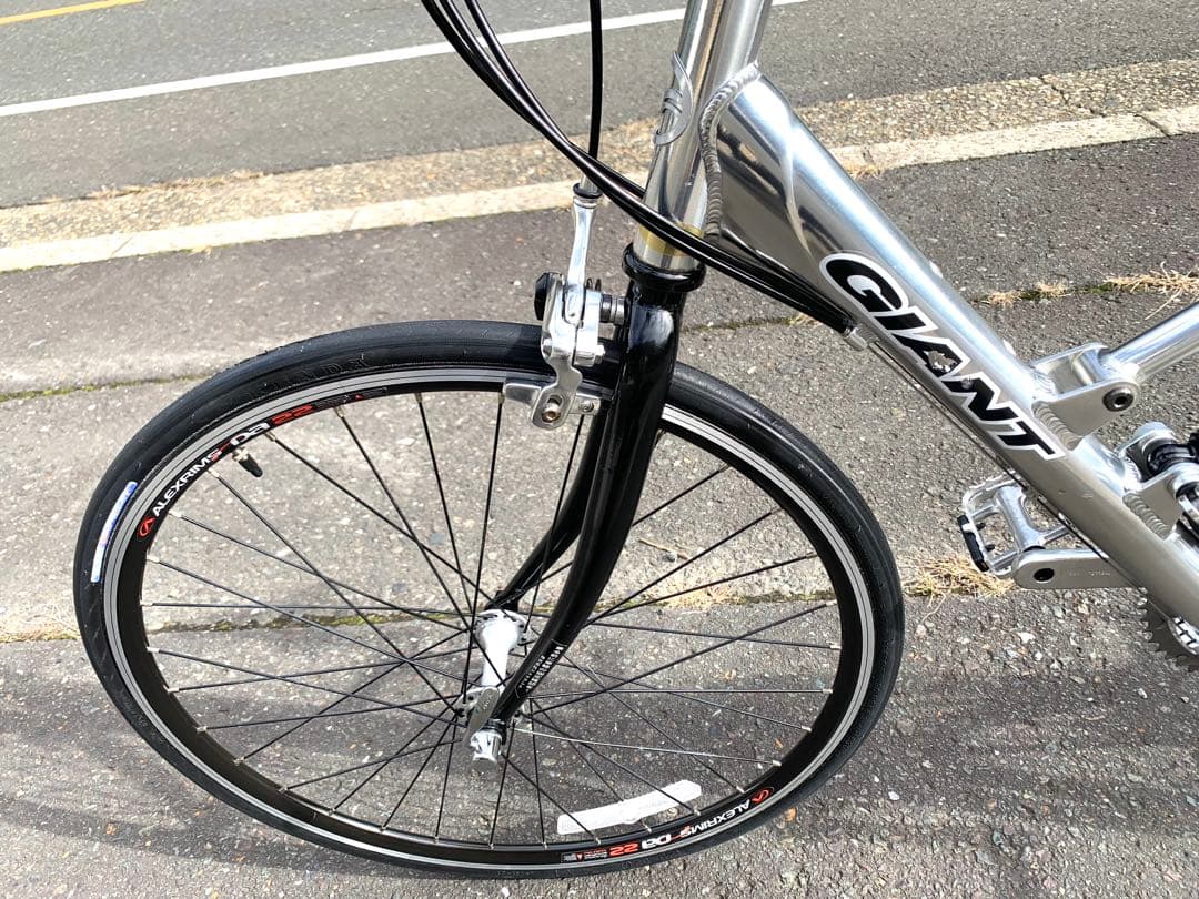 【即乘】送料無料 GIANT ミニベロ MR4F 小径車クロス16速 24インチ