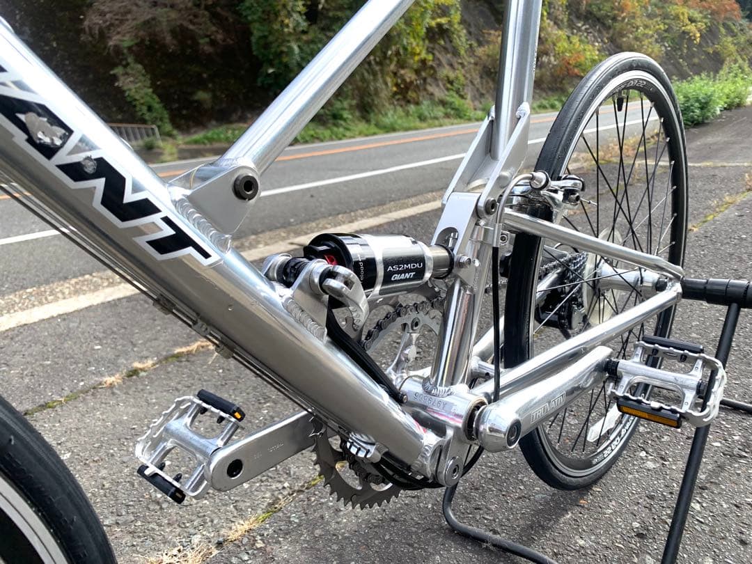 【即乘】送料無料 GIANT ミニベロ MR4F 小径車クロス16速 24インチ