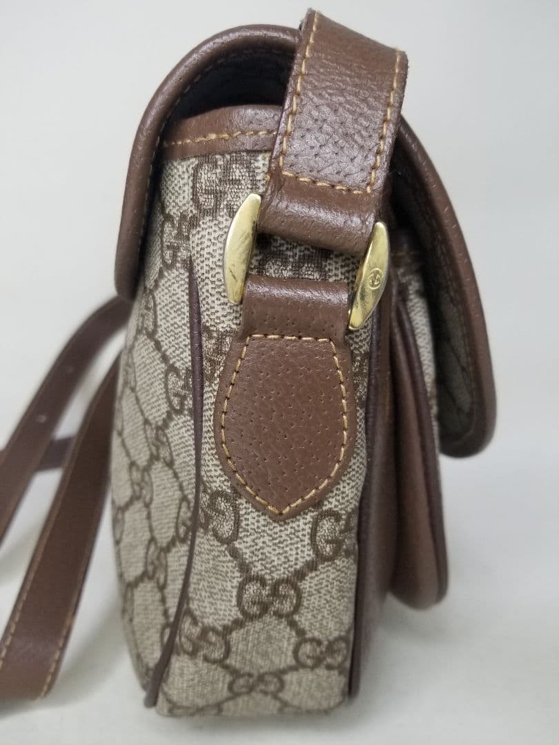 ヴィンテージ GUCCI GG ショルダーバッグ ベージュとブラウンのレザー。