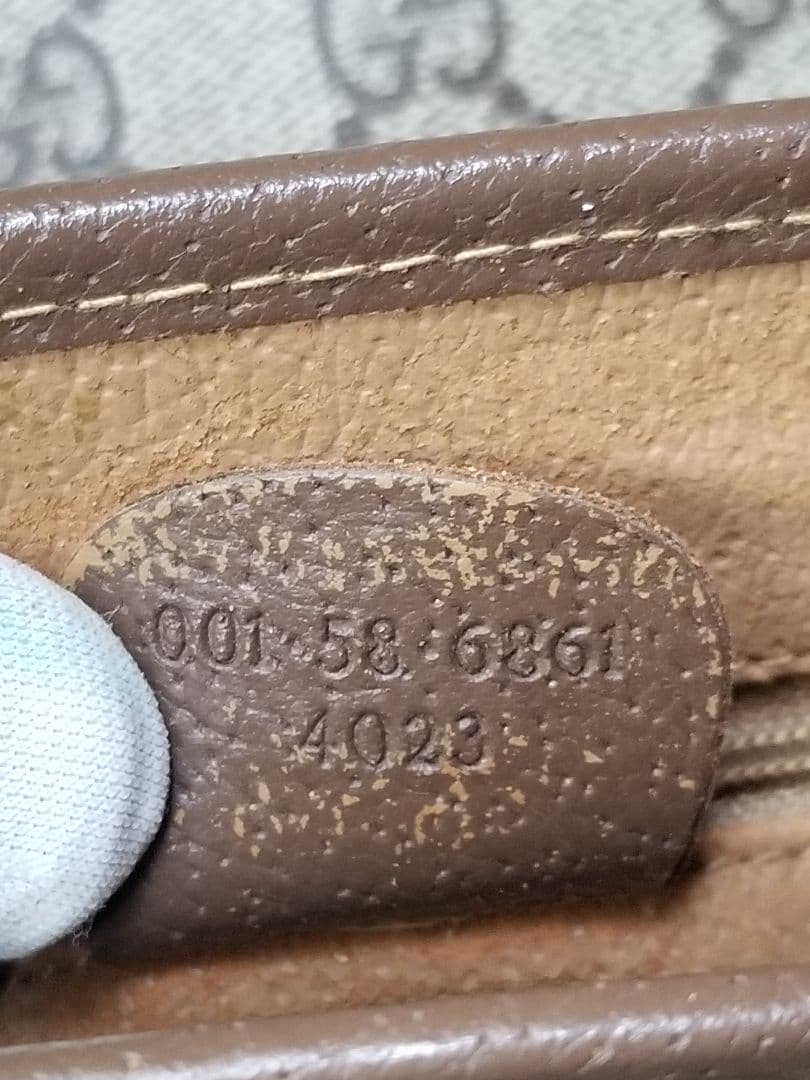 ヴィンテージ GUCCI GG ショルダーバッグ ベージュとブラウンのレザー。