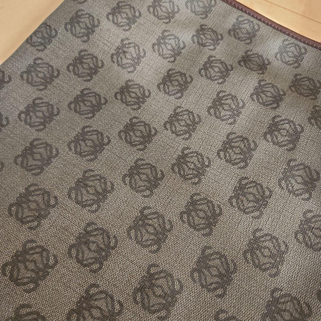 LOEWE　モノグラム柄 ショルダーバッグ　ブラウン