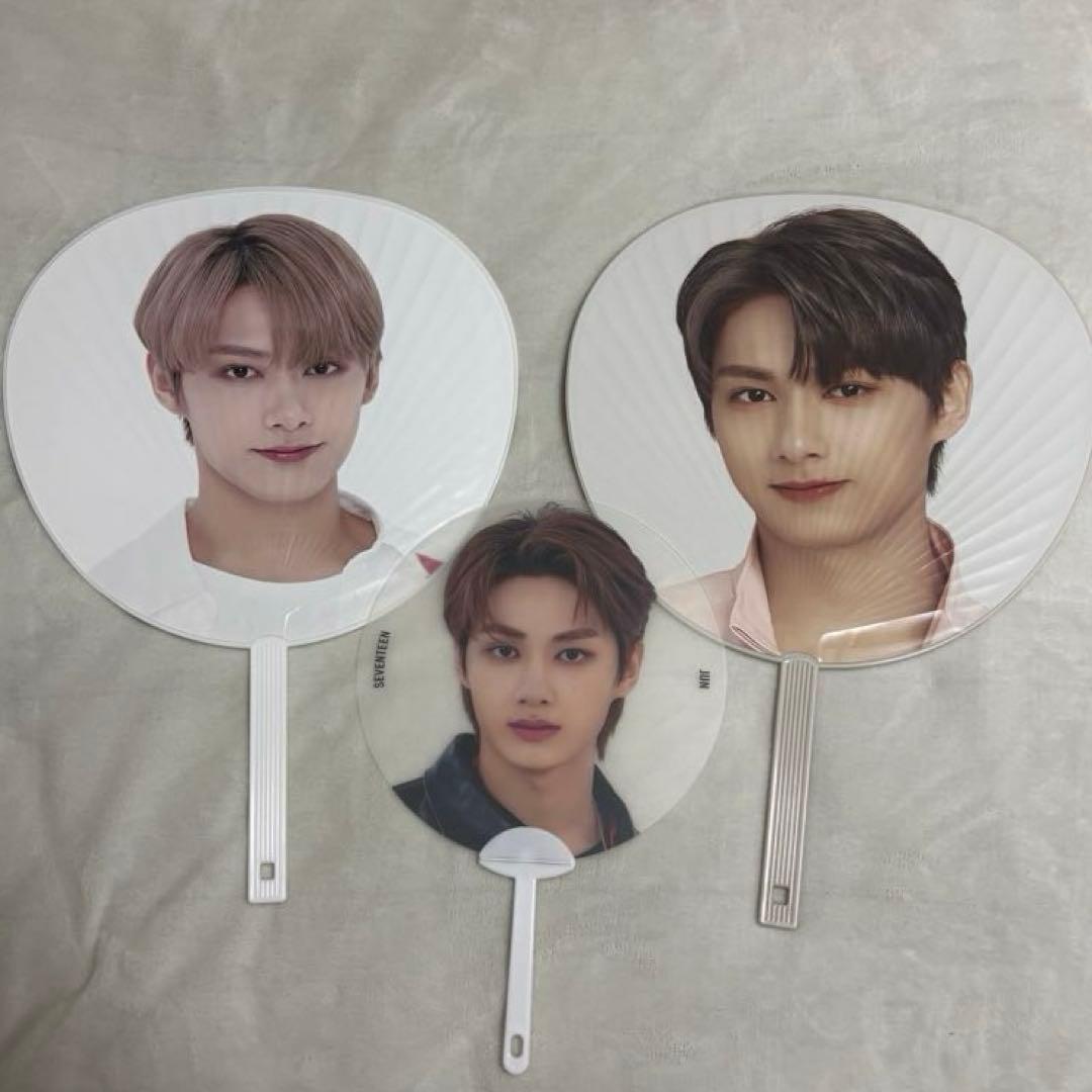 公式】SEVENTEEN JUN ジュン うちわセット - メルカリ