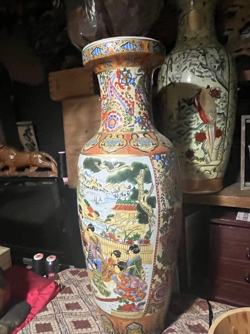 薩摩焼 飾り大壺 60cm 金彩色絵 、豪華爛漫 美人図画 、花瓶 花入