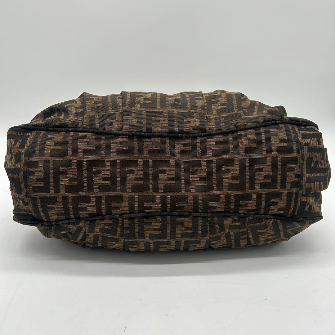 【美品】フェンディ ミア チェーンショルダーバッグ ズッカ キャンバス 肩掛け