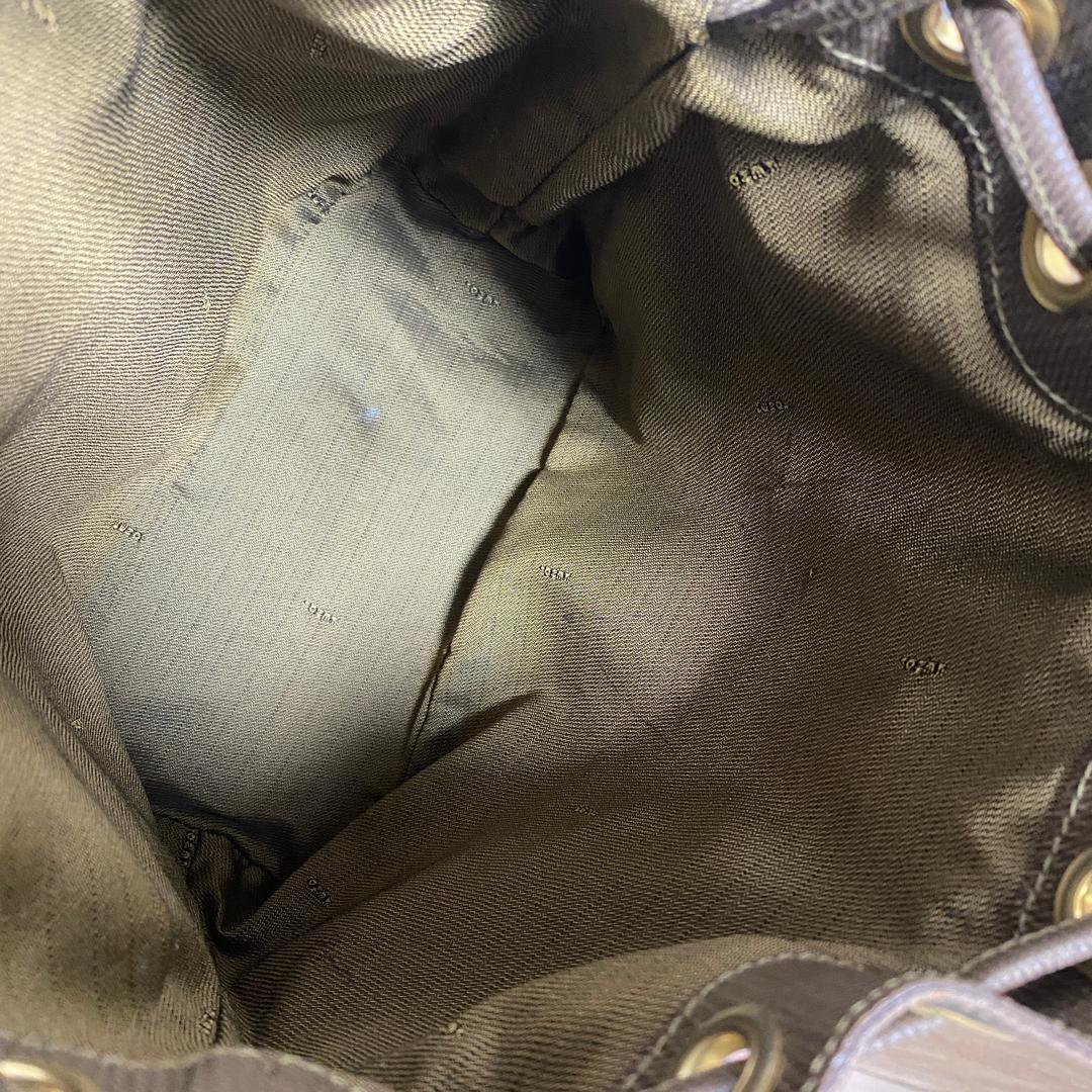 そまり　フェンディ　巾着型ショルダーバッグ　ヴィンテージ　レザー　ズッカ