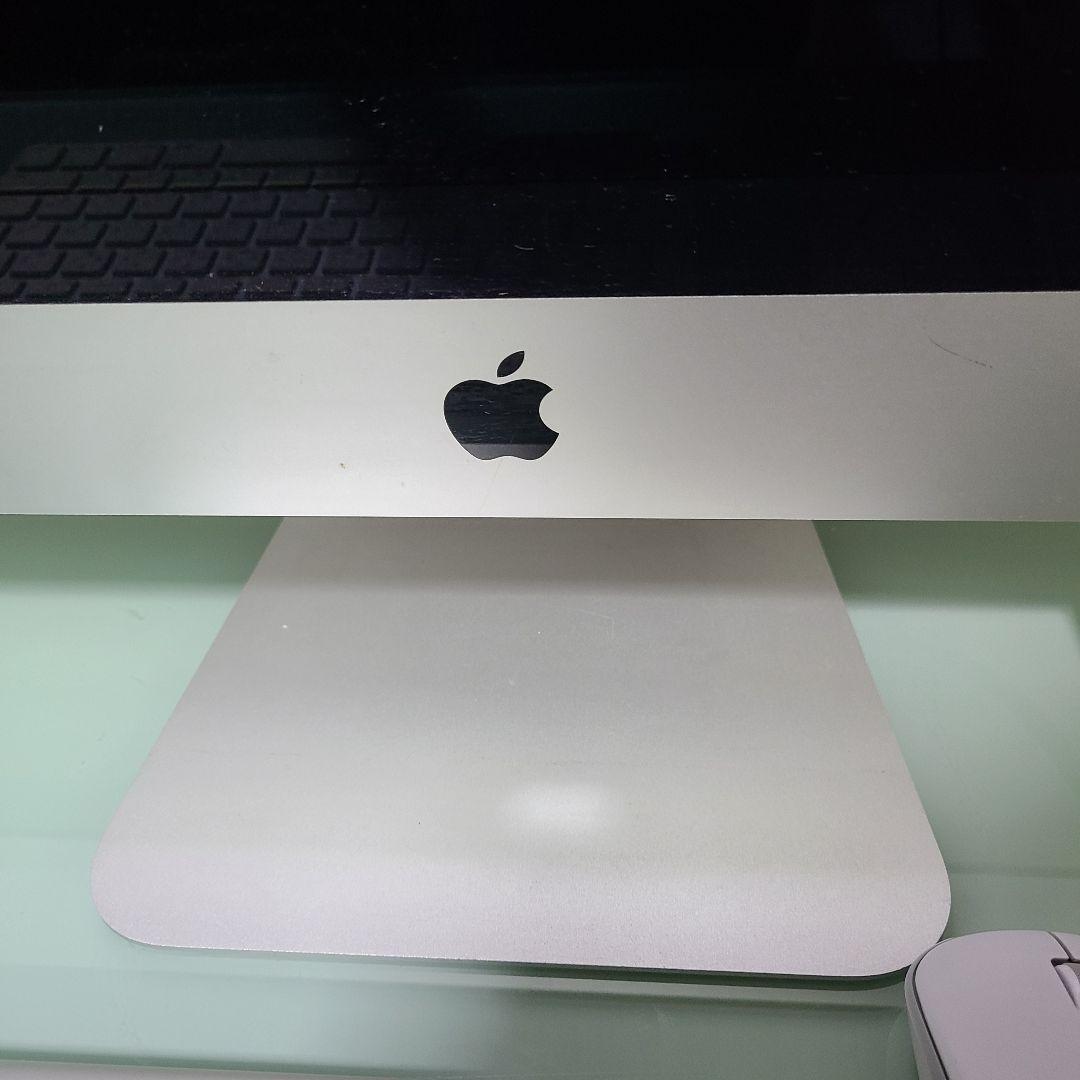 2009年モデルの27インチiMac キーボード、マウス付き