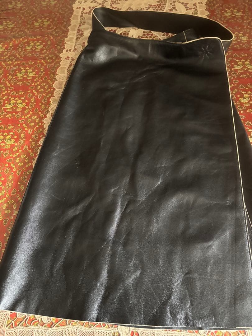 JIL SANDERジルサンダー、革の巻きスカート。新品未使用、最終価格です。