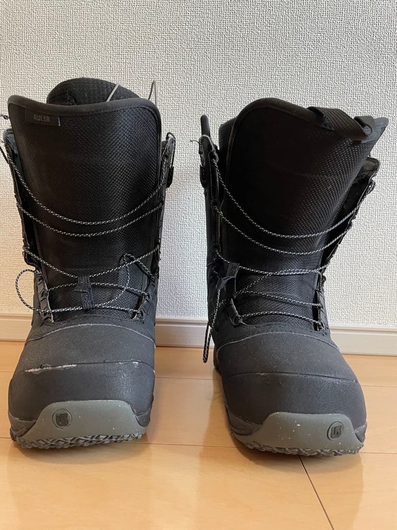 スノーボードブーツ 黒
