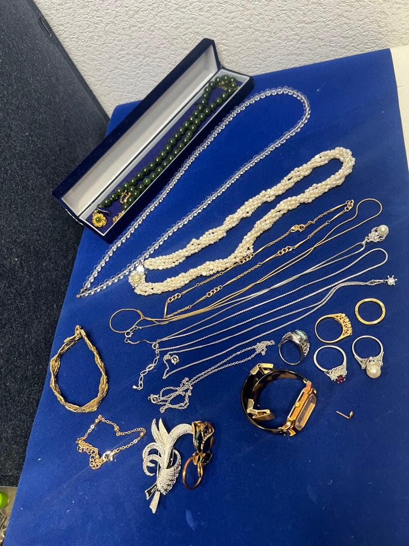 遺品整理　アクセサリー　まとめ売り