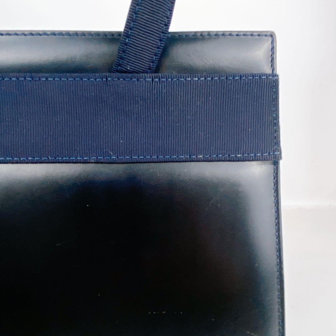 美品　フェラガモ　ヴァラリボン　フォーマルバッグ　ダークネイビー