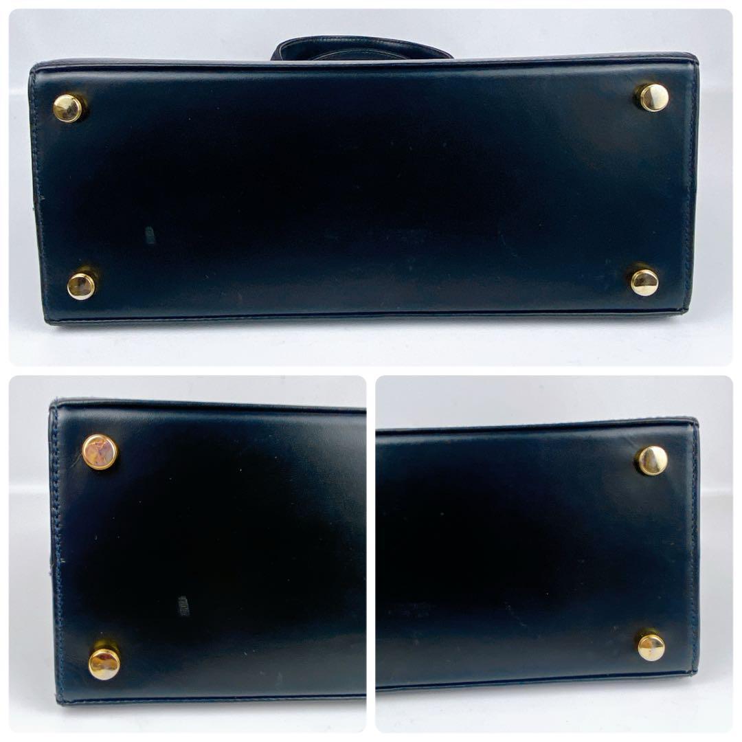 美品　フェラガモ　ヴァラリボン　フォーマルバッグ　ダークネイビー