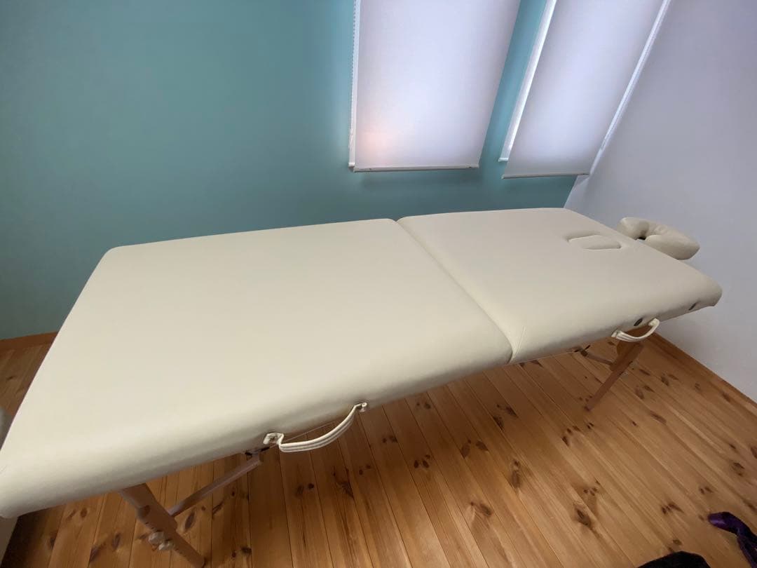 軽量 折りたたみ マッサージベッド (木製)(有孔) バニラ