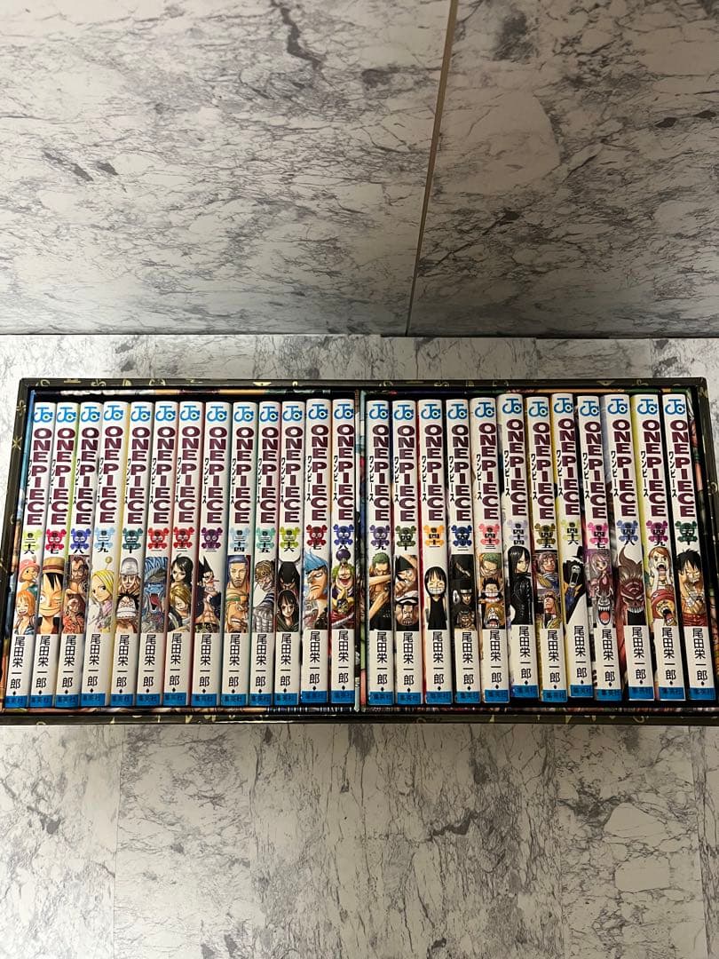 ワンピース 収納マルチボックス 受注限定販売品 激レア 宝箱 1巻-80巻