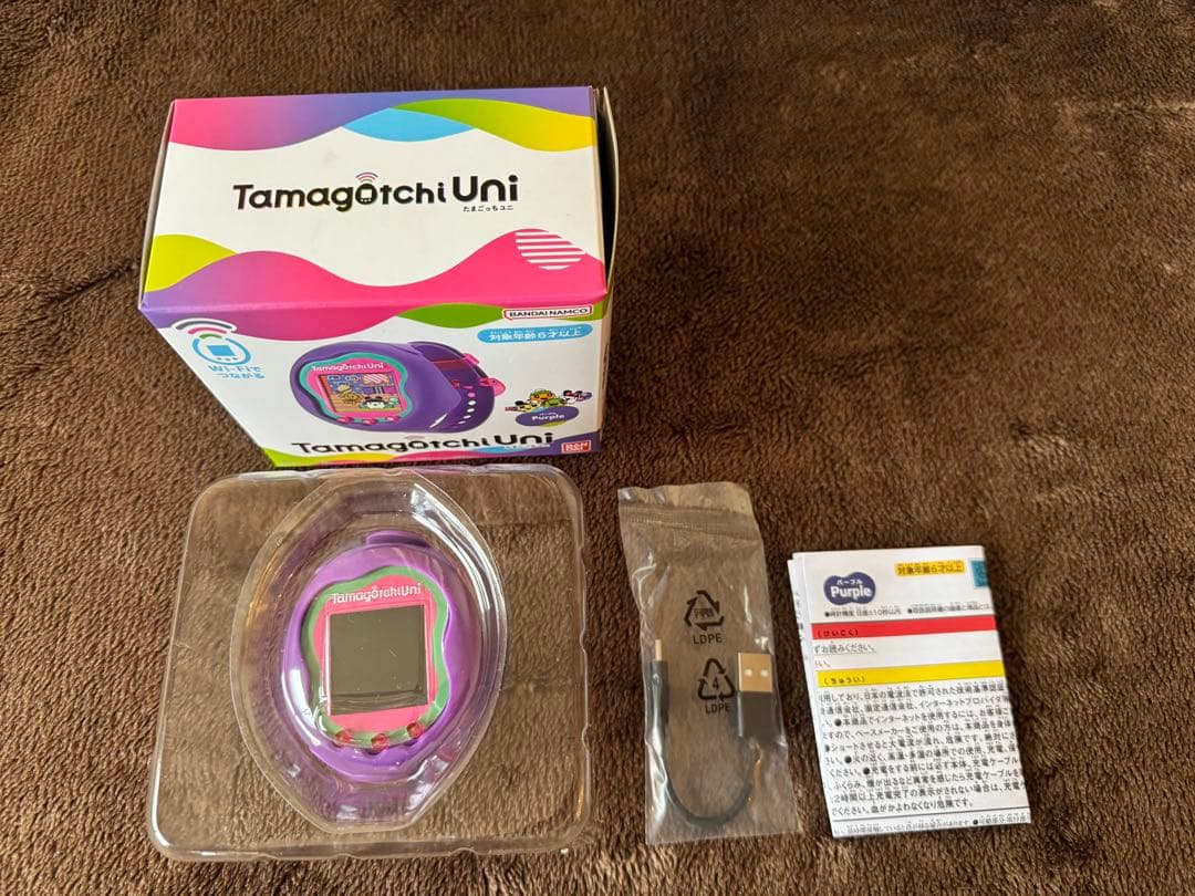 Tamagotchi Uniと Paradise パープルのセット