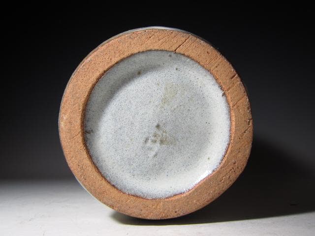 島岡達三 地釉縄文象嵌草花文壷 縄文象嵌技法 名工の逸品！o566 - メルカリ