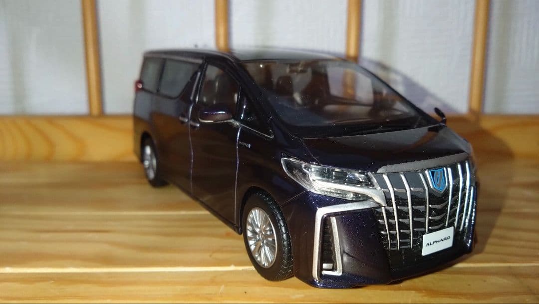 トヨタ　アルファード　カラーサンプル　スパークリングブラック