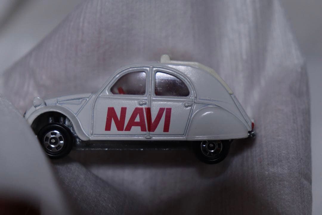 日本製　トミカ　外国車シリーズ　シトロエン　2CV NAVI F39