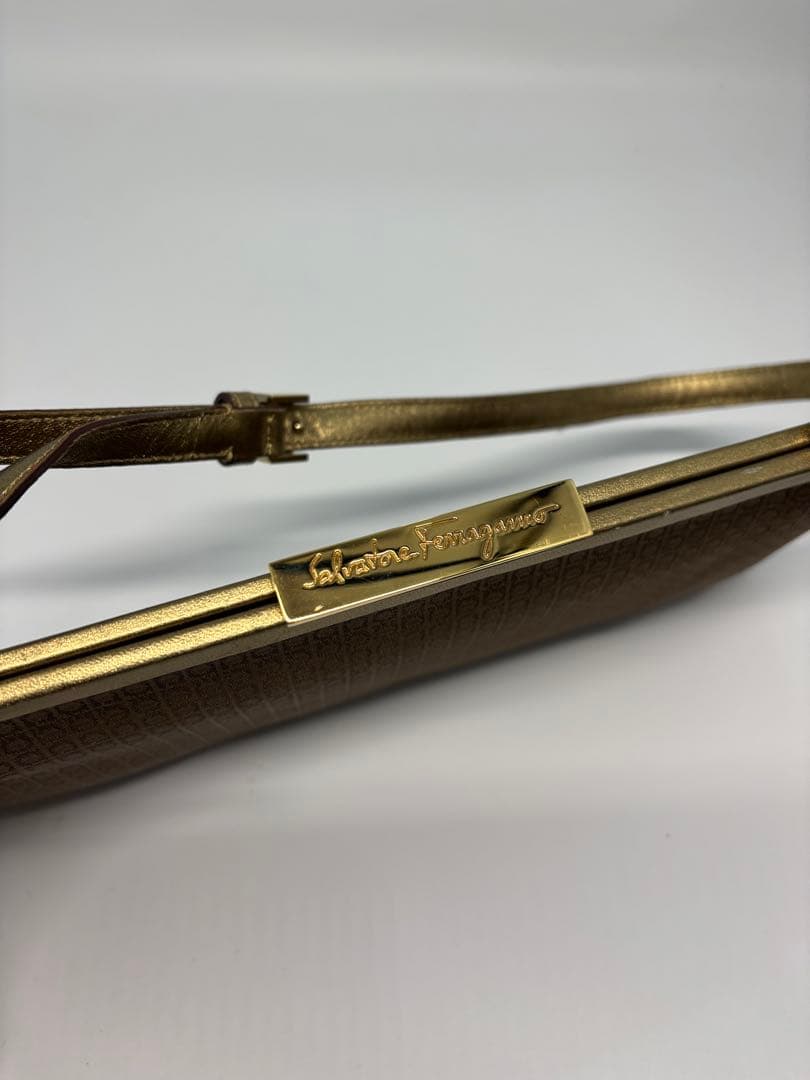 【極美品】フェラガモ ガンチーニ パーティバッグ ミニハンドバッグ