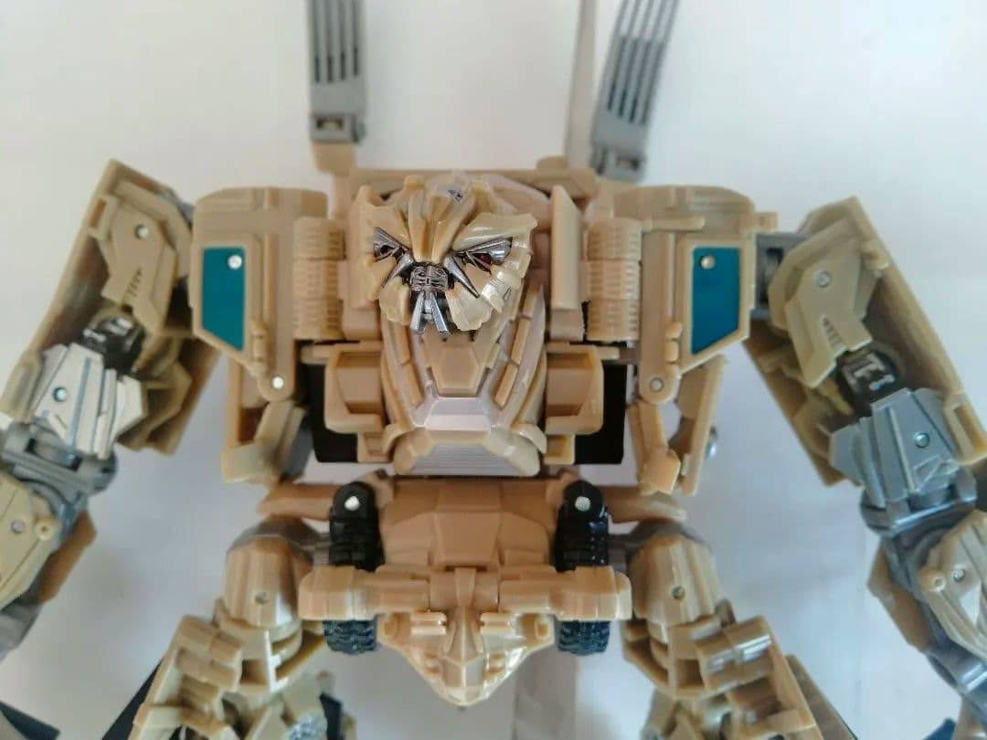 トランスフォーマー スタジオシリーズ SS-24 ボーンクラッシャー 状態良です