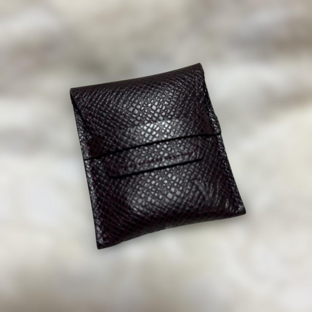 パープルレザー製のLouis Vuittonシガーカッター