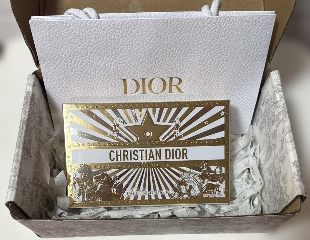 C*す様 ☆新品未使用☆Dior クリスマスコフレ 2025 アイシャドウパレッ