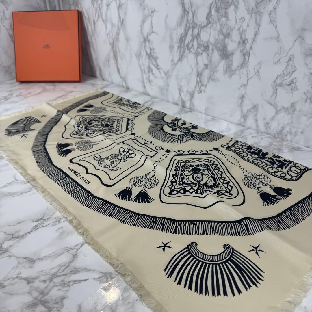 【完全新品未使用】HERMES スカーフ