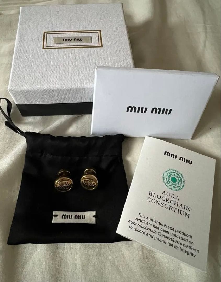 MIU MIU ゴールドスタッドピアス 2種類 【公式通販】 専用miu miu