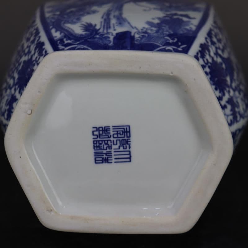 青花海水竜紋六方瓶 装飾品 工芸品 美術品 置物