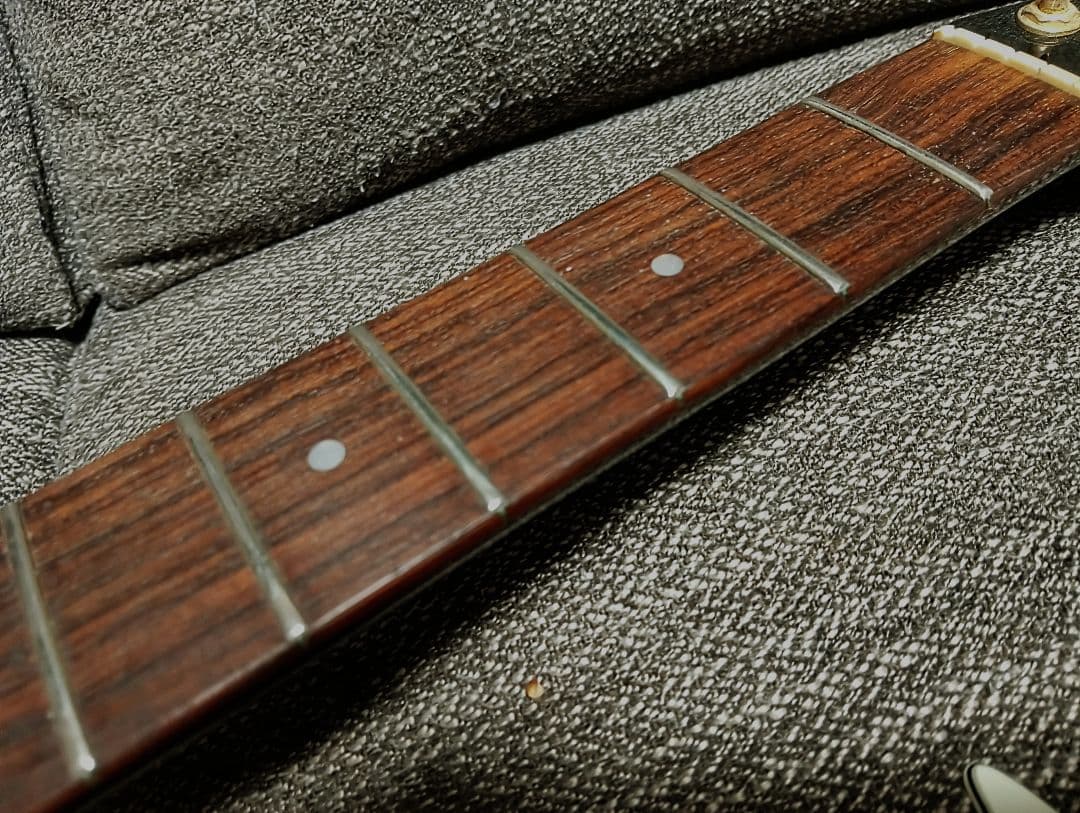 FenderSTMミディアムスケール ネック調整フレット擦合済 変え