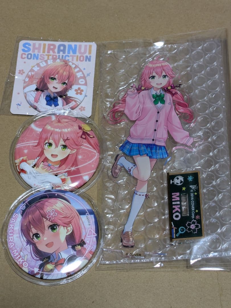 ホロライブ さくらみこ アクリルスタンド 缶バッジ - メルカリ