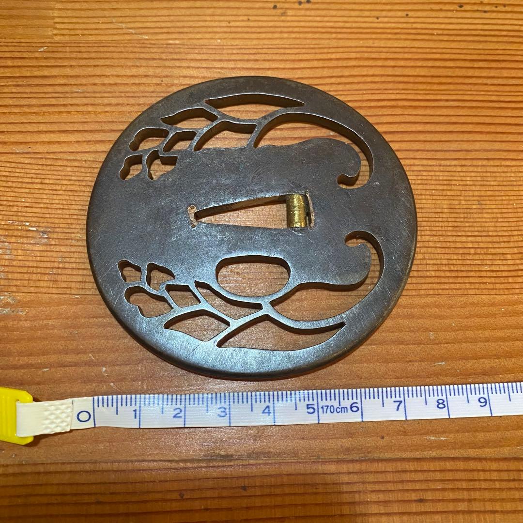 植物モチーフ 鍔(つば) 直径約7cm