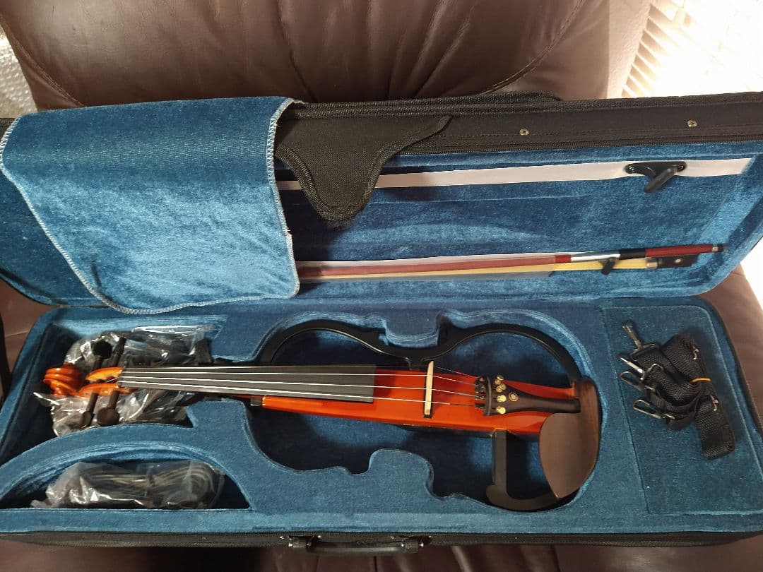 新品　Yamahaモデル セイレントバイオリン　エレキバイオリン