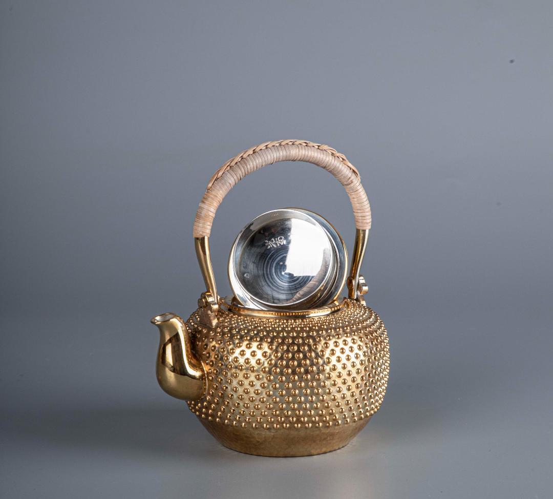 純銀製 金メッキ 霰打出 花蕾摘 横手急須 銀瓶 煎茶道具 純銀製 玉霰