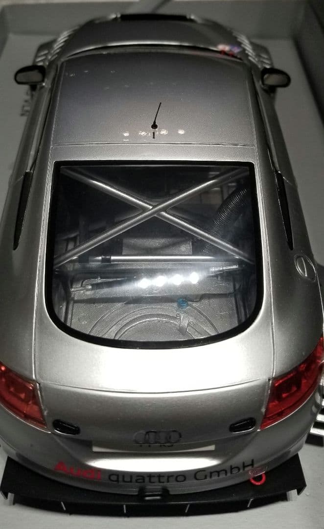 【激レア】1/18 スパーク　ディーラー特注　AUDI TTRS 2011