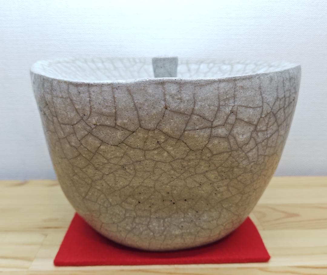 送料込【逢絢亭】茶道具 水指 大樋焼 白釉 裏千家書付 大樋年雄 共箱入り 送料込【逢絢亭】茶道具 水指 大樋焼 白釉 裏千家書付 大樋年雄 共