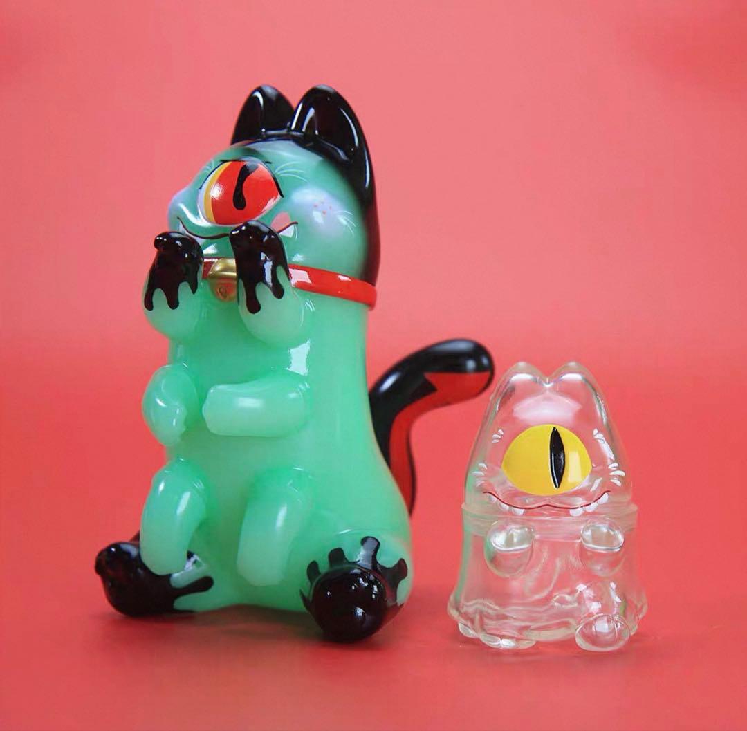 DRACULA KIITI-ABAO ヴァンパイア猫猫虫　ソフビ　2体セット