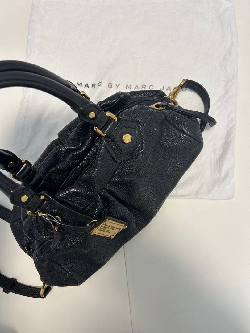 MARC BY MARC JACOBS ハンドバッグ、ショルダーストラップ付