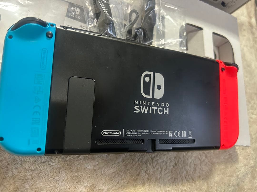 Nintendo Switch 本体 赤/青 Joy-Con 2019年8月仕様